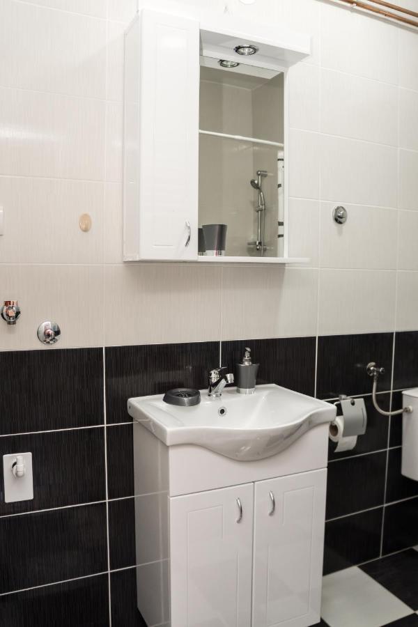 באינה באשטה City Apartment Bb מראה חיצוני תמונה